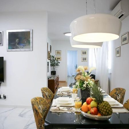 New & Luxury Apartment Tony Split Extérieur photo