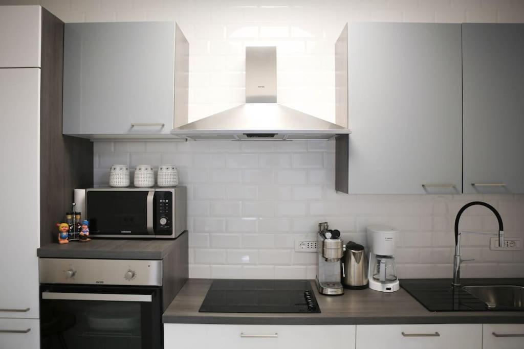 New & Luxury Apartment Tony Split Extérieur photo