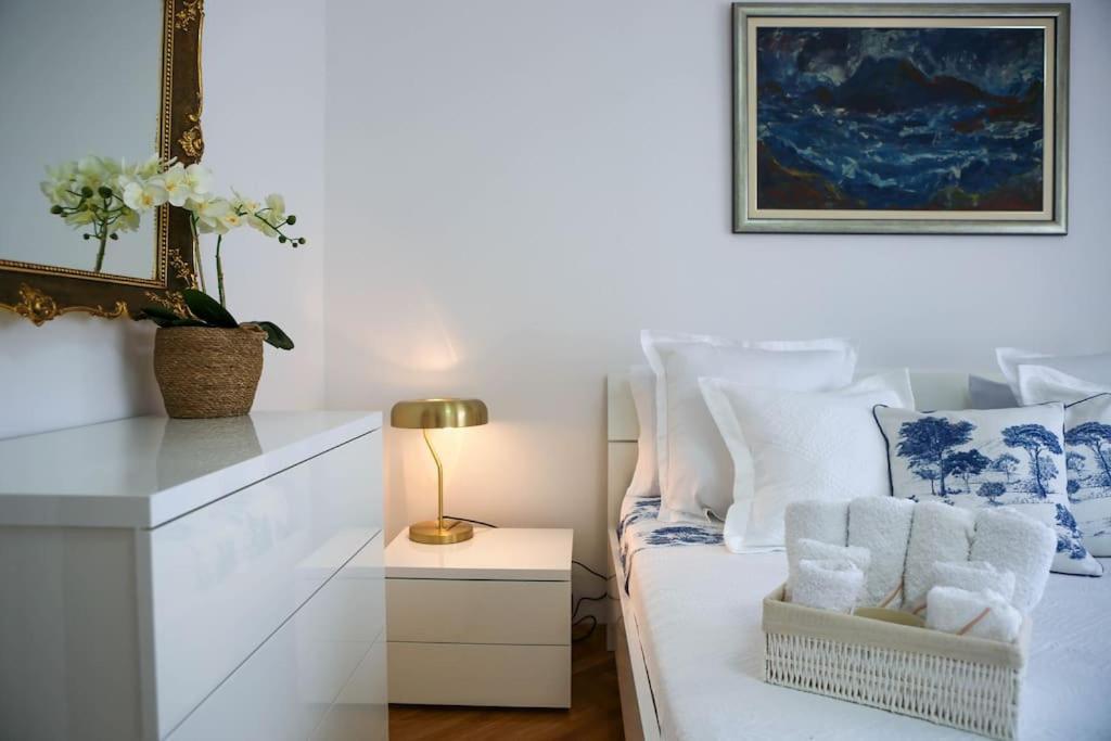 New & Luxury Apartment Tony Split Extérieur photo